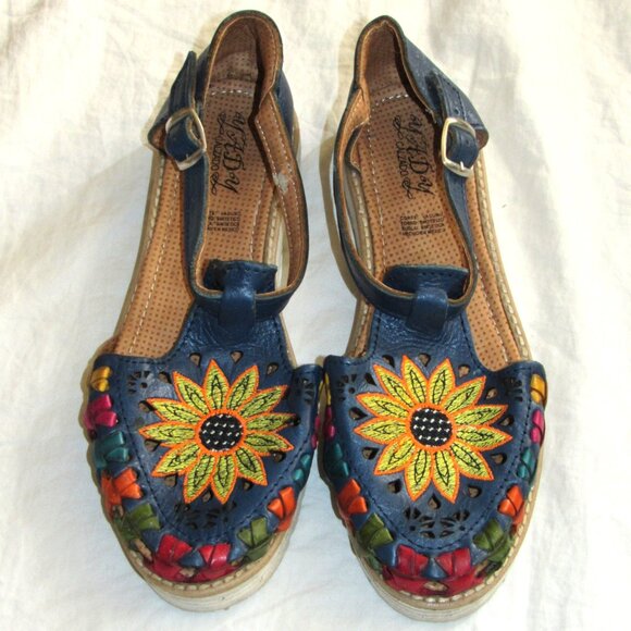 Yady Calzado Made in Mexico SUNFLOWER Embroidered Huarache Shoes Womens Size 9 - Picture 1 of 7